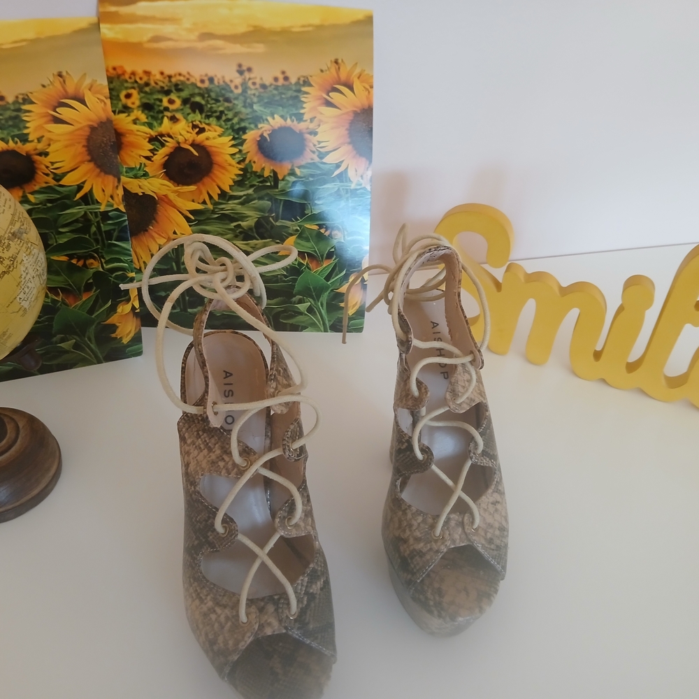 Aldo Women's Tan Snake Print Heels